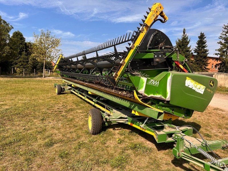 John Deere 635 RDF