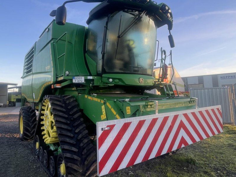 John Deere T 670 i