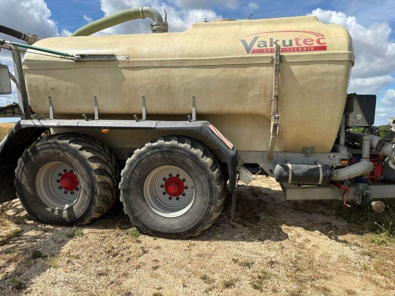 Vakutec K 14 PUL 14m3 mit 15m Schleppschlauch