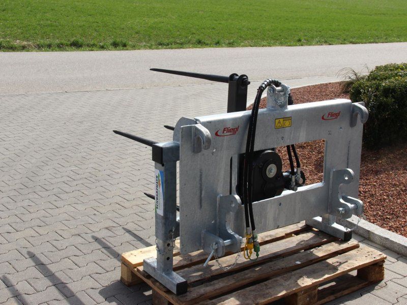 Fliegl Rundballenabwickler