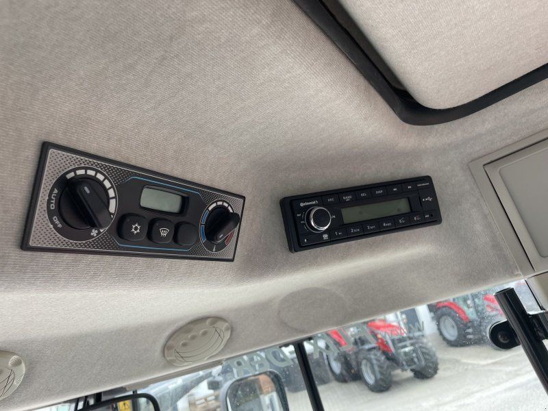 Massey Ferguson 5S.115 Dyna-6 Exclusive