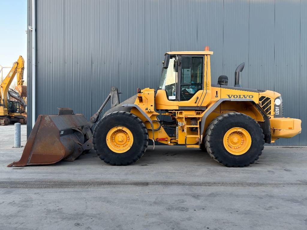 Volvo L120F
