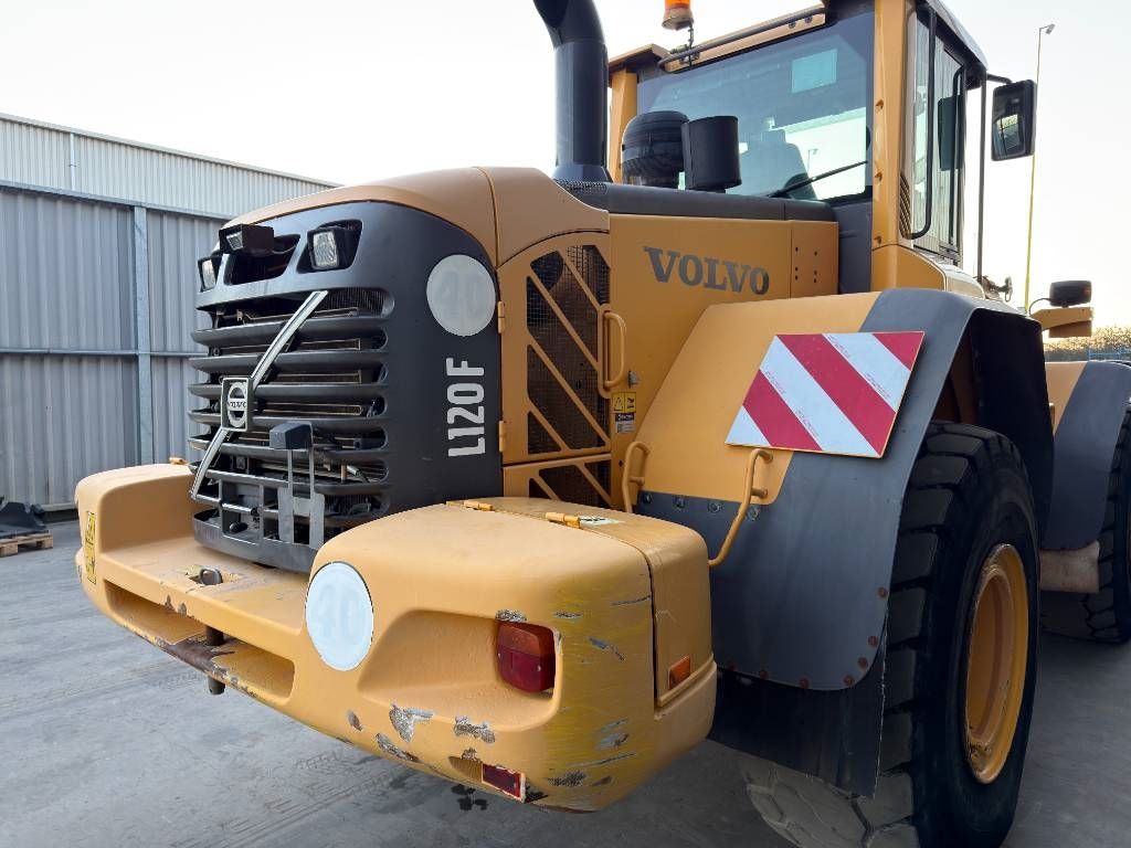 Volvo L120F