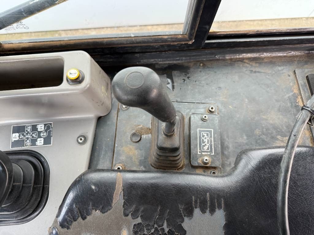 Komatsu D61PX-24 - 6-Way Blade / Ripper Valve / Camera