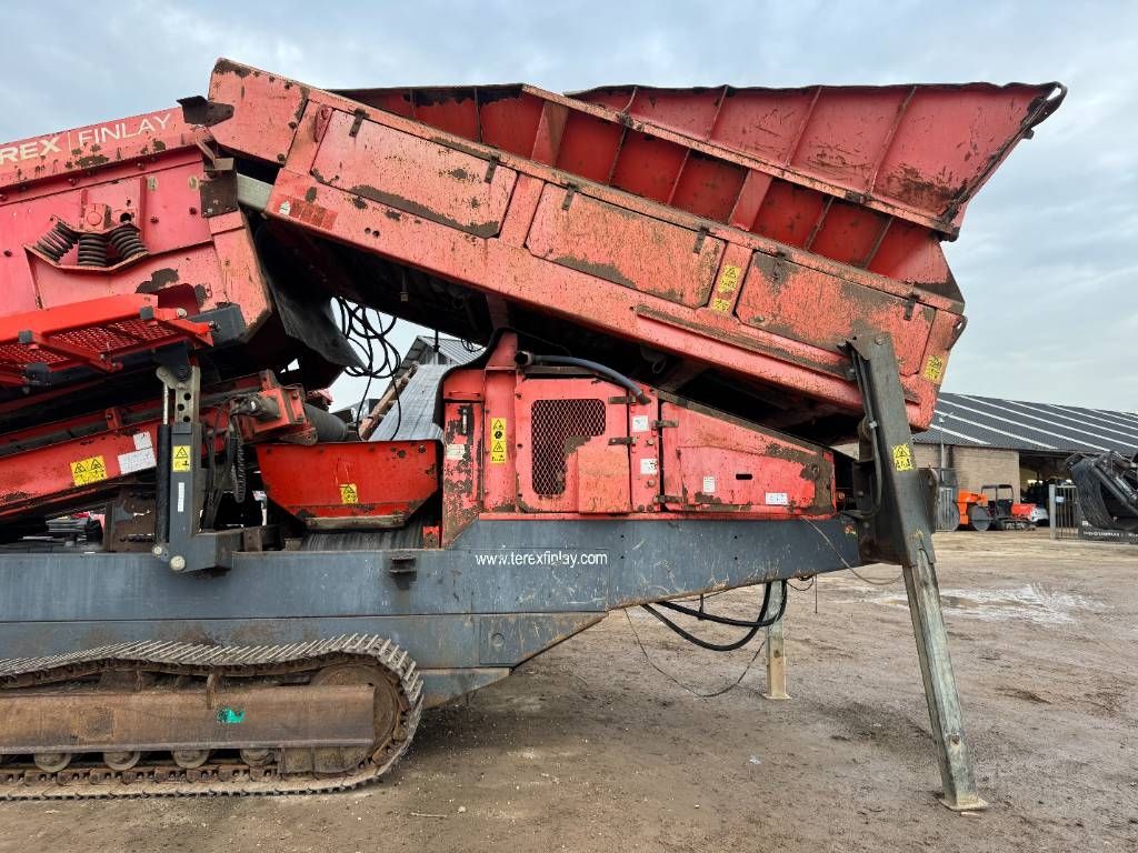 Terex Finlay 883 - Deutz Engine / 2 Side Conveyor