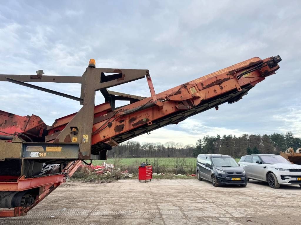 Terex Finlay 883 - Deutz Engine / 2 Side Conveyor