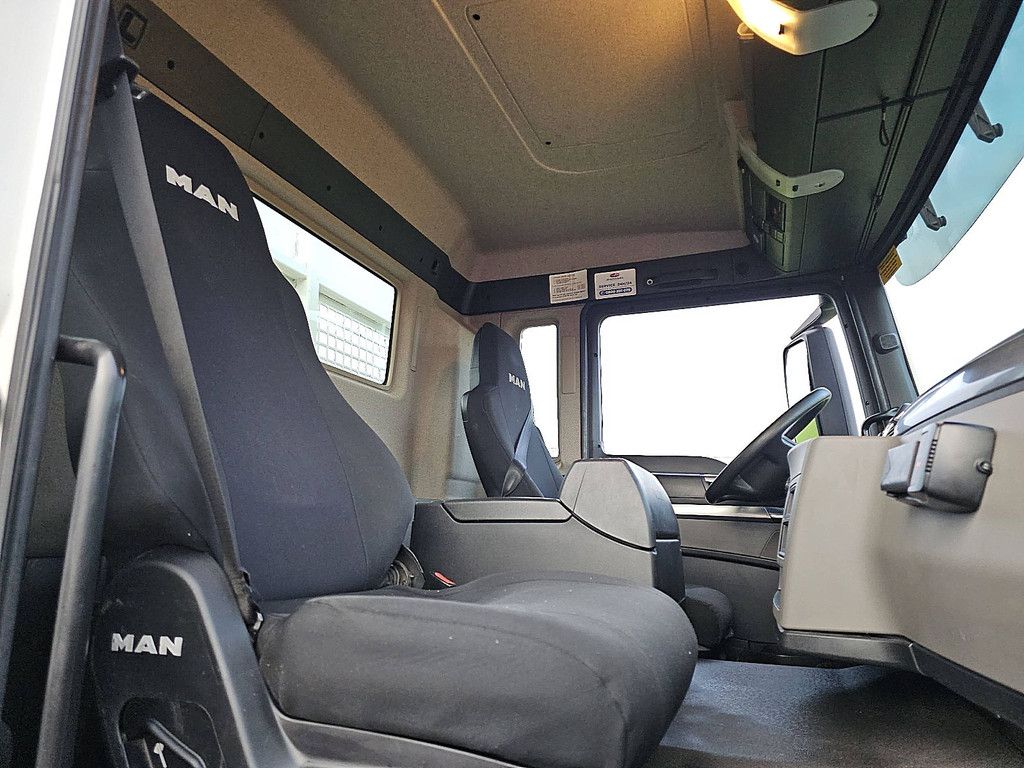 M.A.N. 35.420 TGS hiab 228es-5,8x2*6