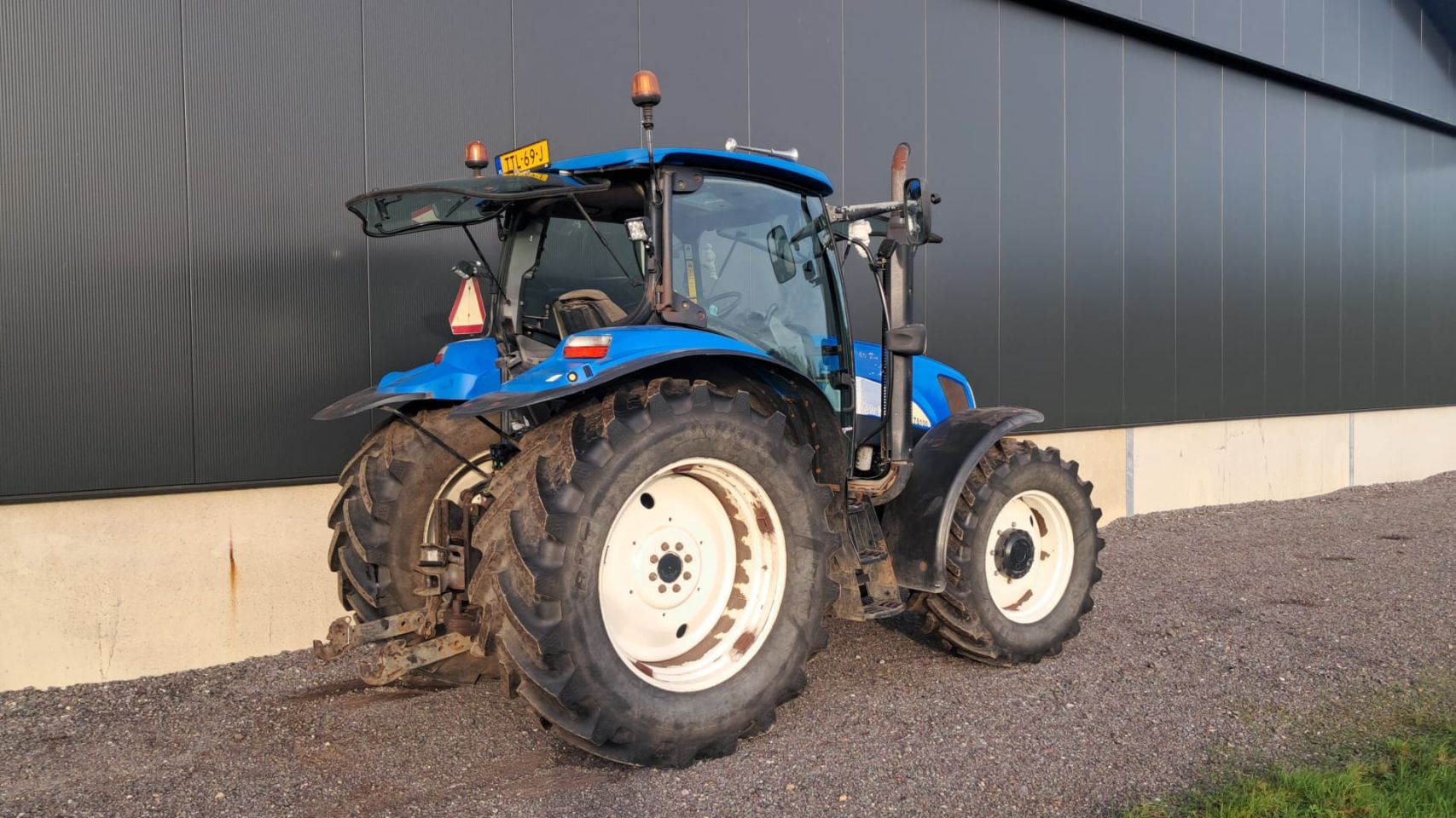 New Holland TSA 100