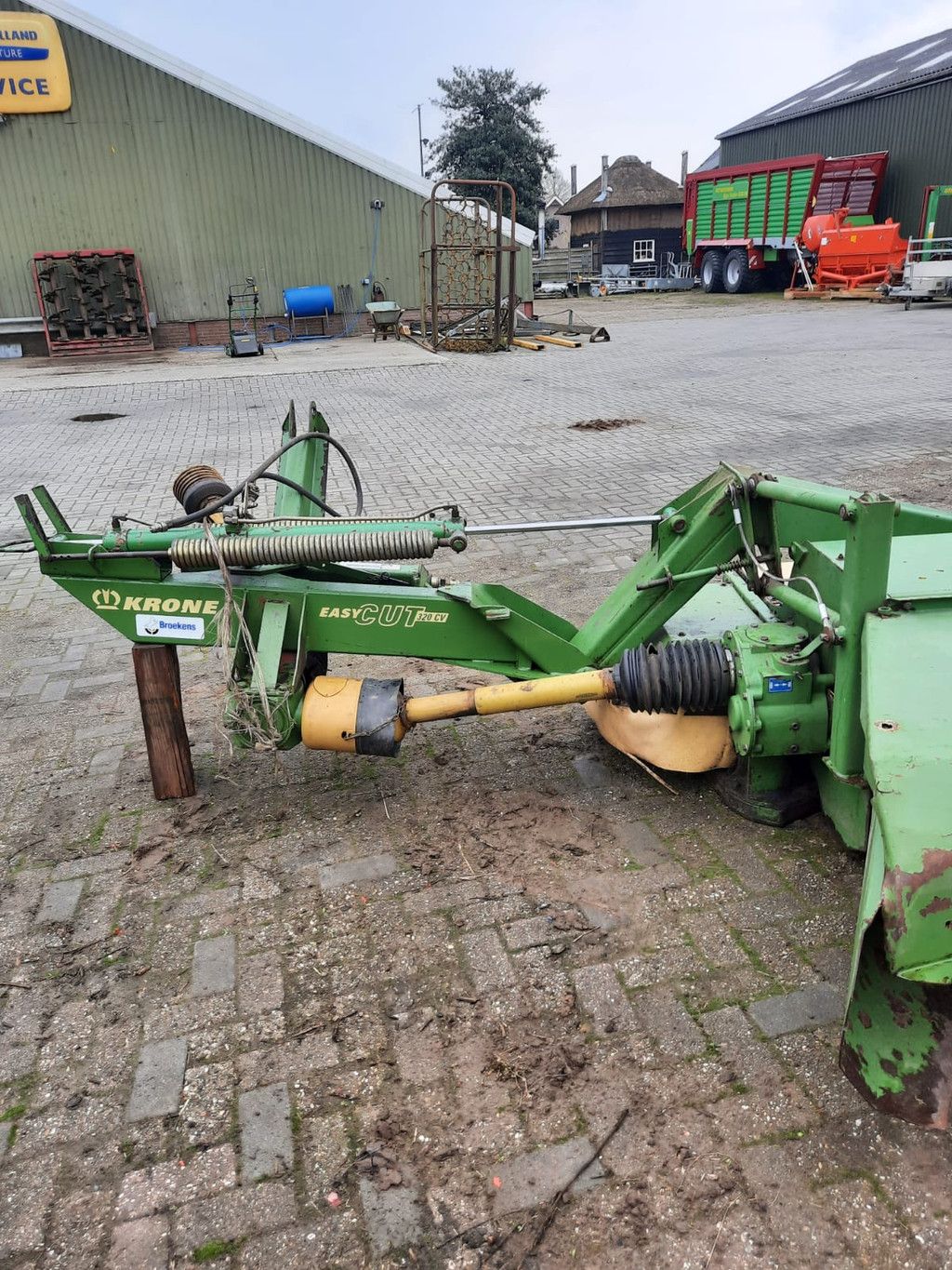 Krone EC320V