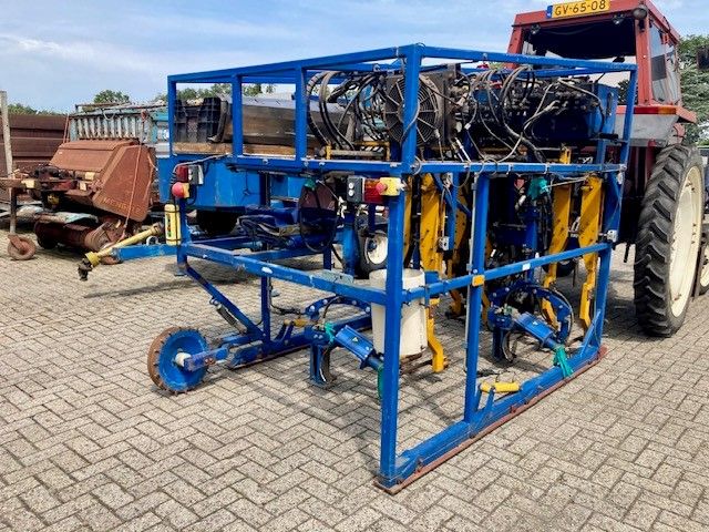 Lommers Rond Snoeimachine & Fiat 80-66 & Kluitensteekmachine