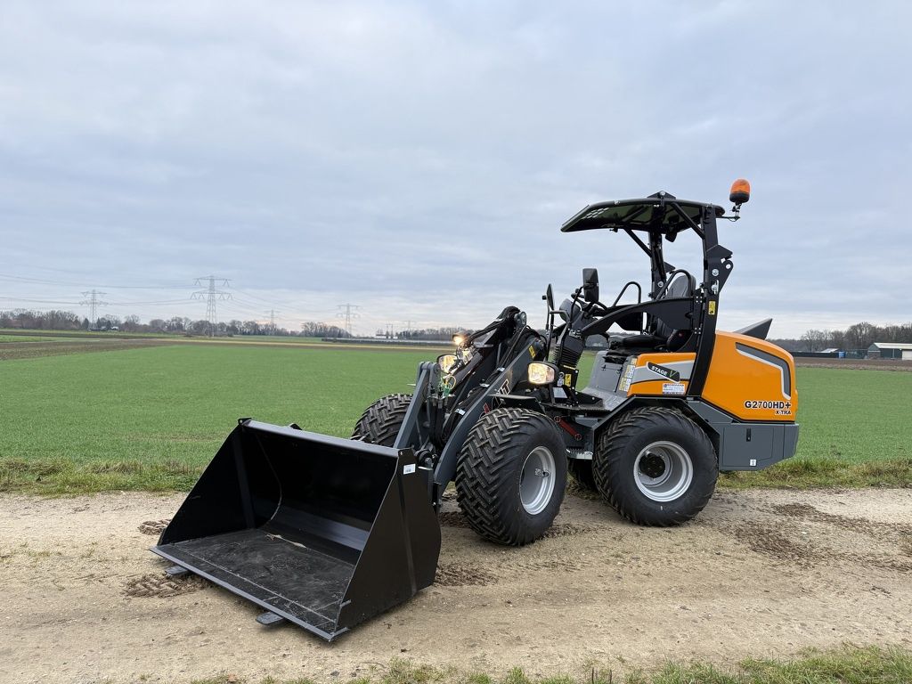 Giant G2700 X-TRA HD+ minishovel 2025 incl bak en vorken!