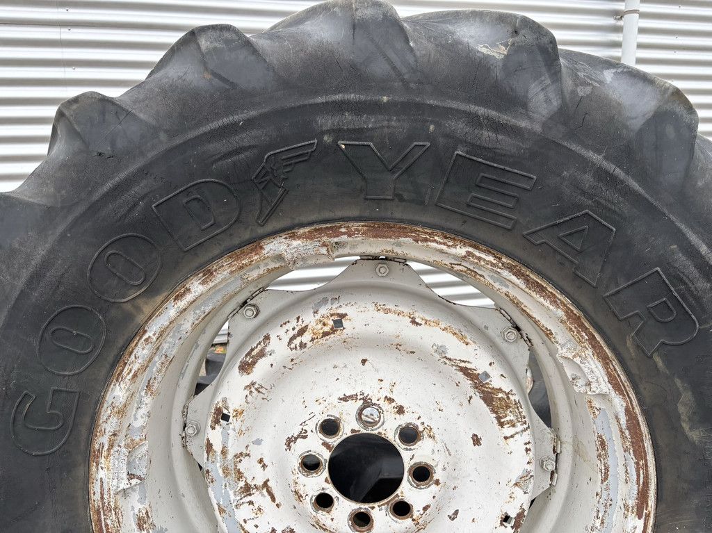 Good Year 18.4R34 Banden