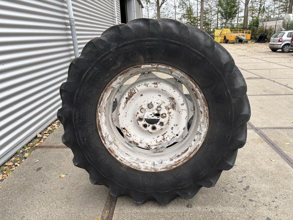 Good Year 18.4R34 Banden