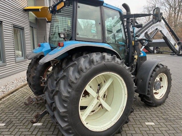 New Holland TS 100