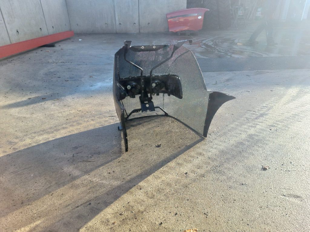 Case IH Maxxum 145 CVX Grill