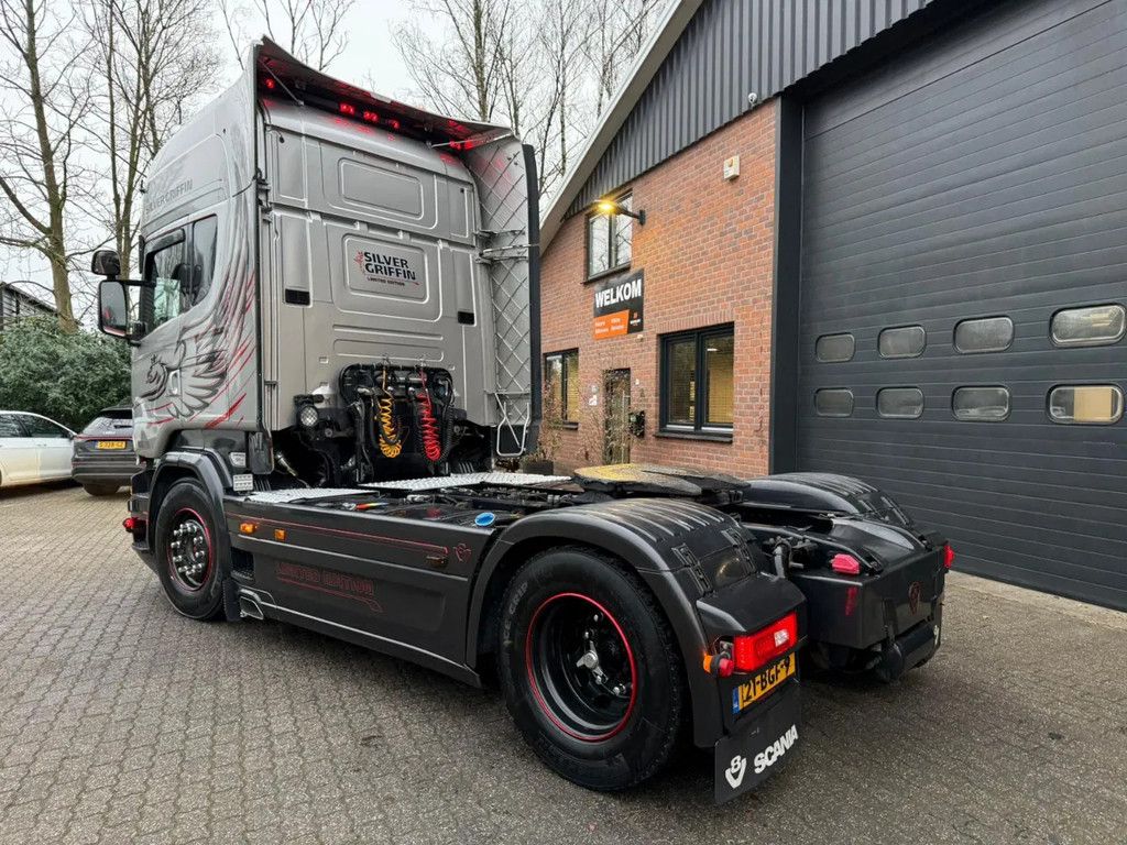 Scania R580 V8 Silver Griffin 033/100 Original NL, Full air