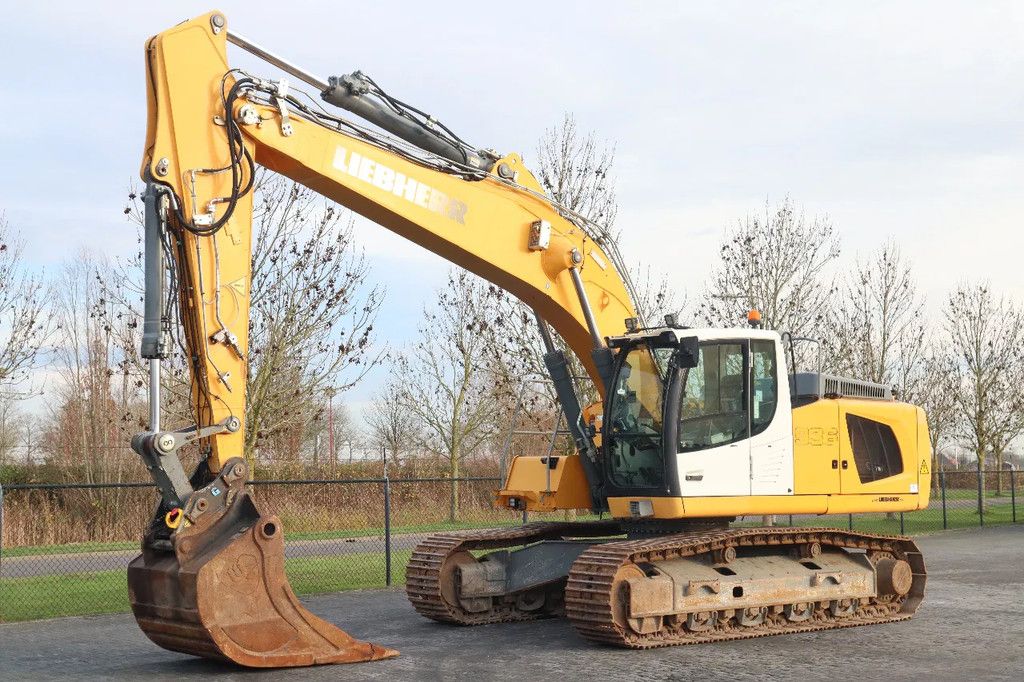 Liebherr R936 LC | QUICK COUPLER | BUCKET