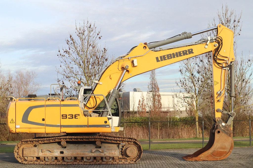 Liebherr R936 LC | QUICK COUPLER | BUCKET