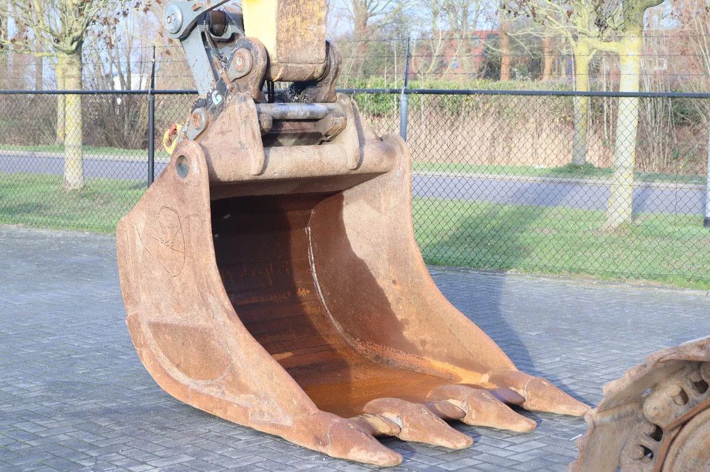 Liebherr R936 LC | QUICK COUPLER | BUCKET