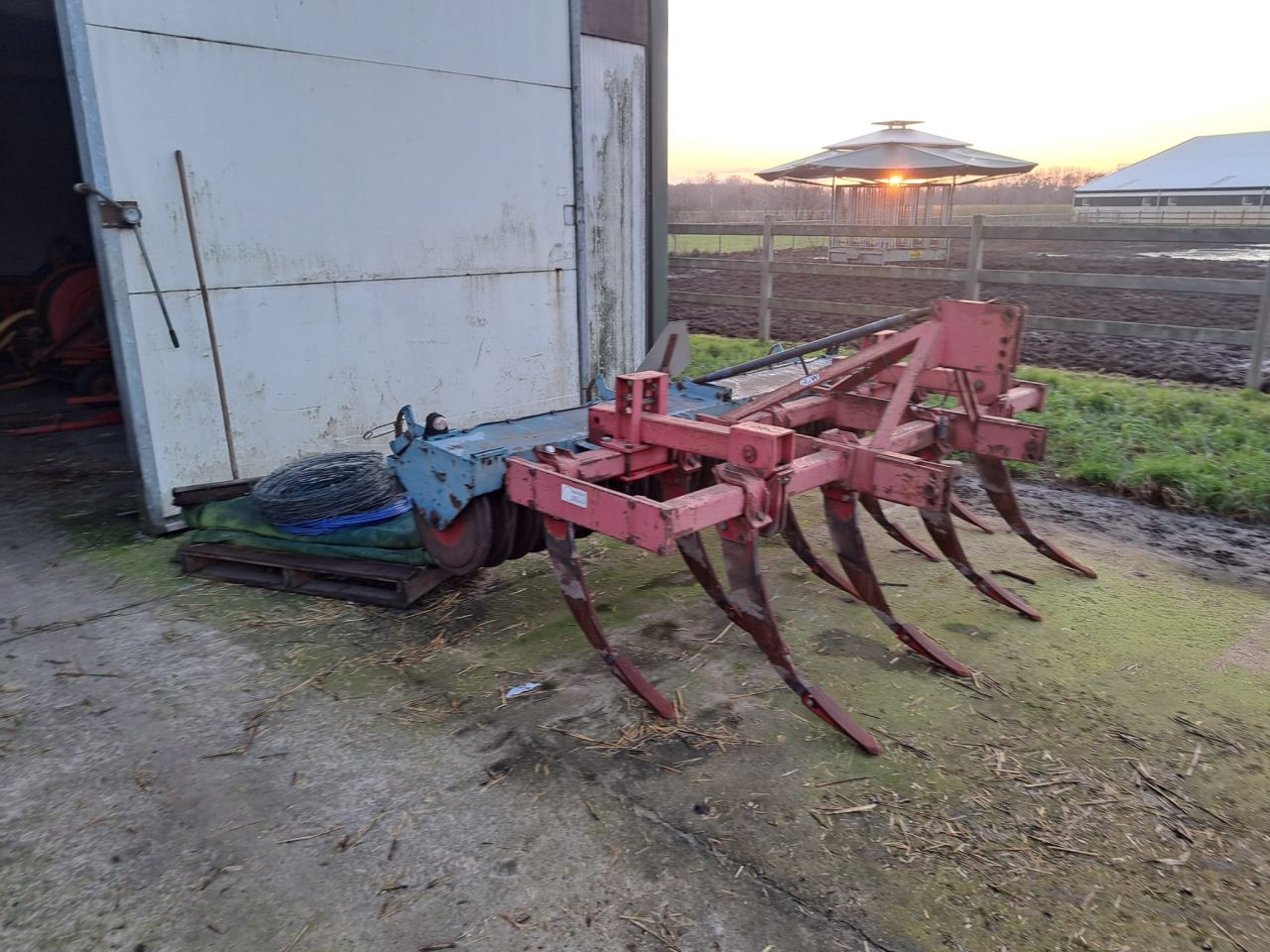 Wifo vaste tand cultivator diepwoeler met bandenrol