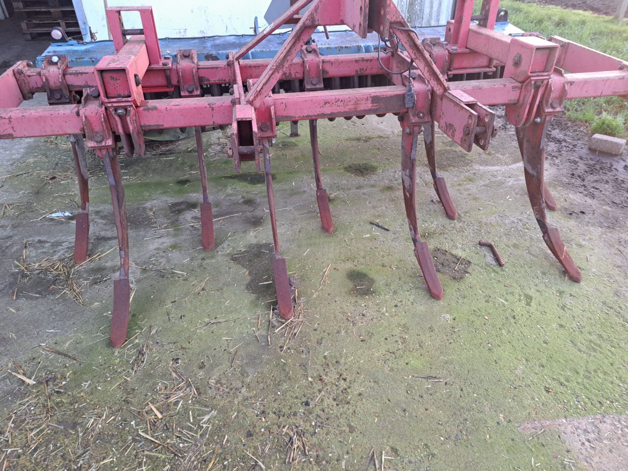 Wifo vaste tand cultivator diepwoeler met bandenrol