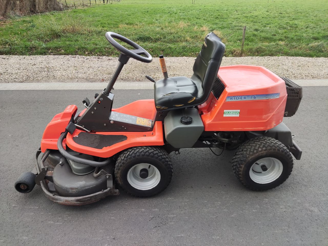 HUSQVARNA zitmaaier (type Rider 16, 15,5 pk, 103 cm., hydro)