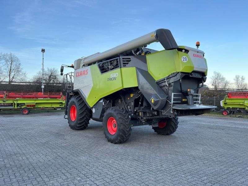 Claas TRION 530