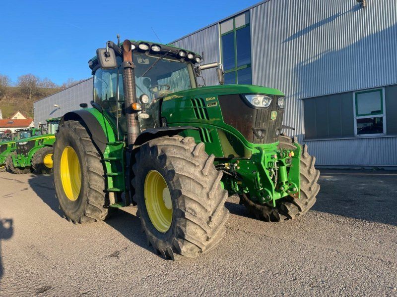 John Deere 6210R
