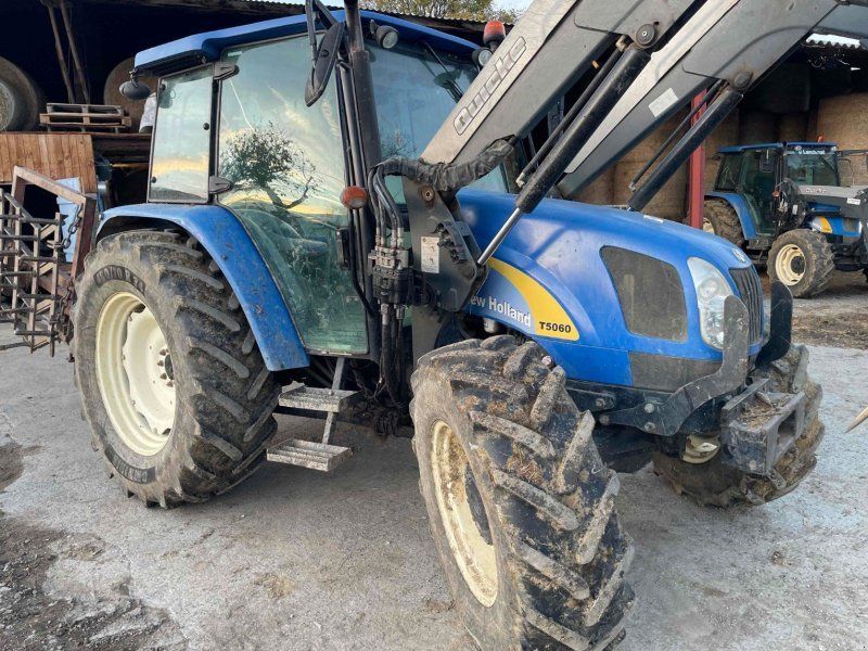 New Holland T 5060 4RM DUALCOM