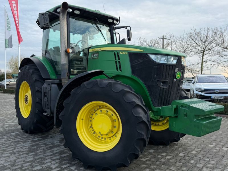 John Deere 7230R