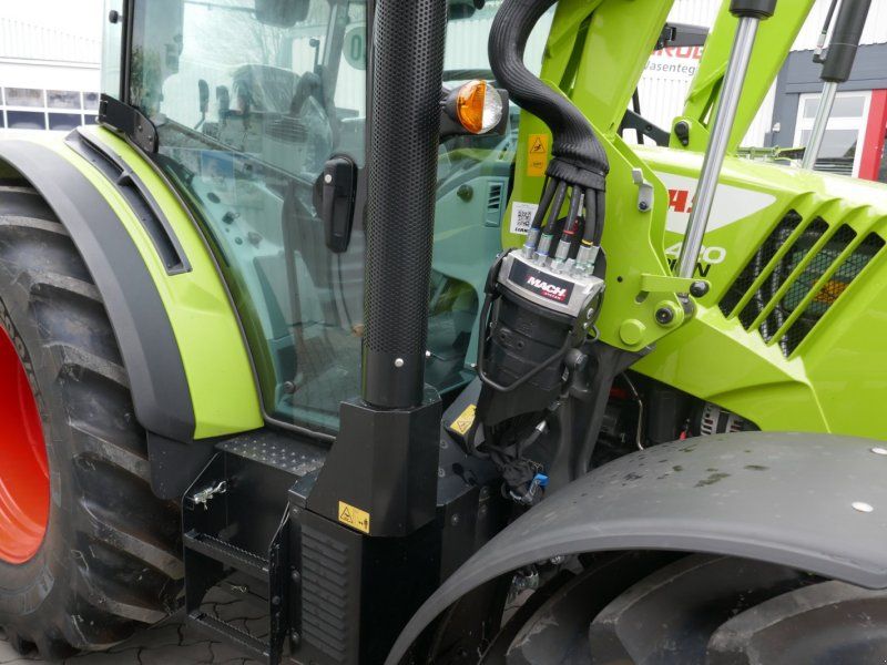 Claas Arion 420 Panoramic