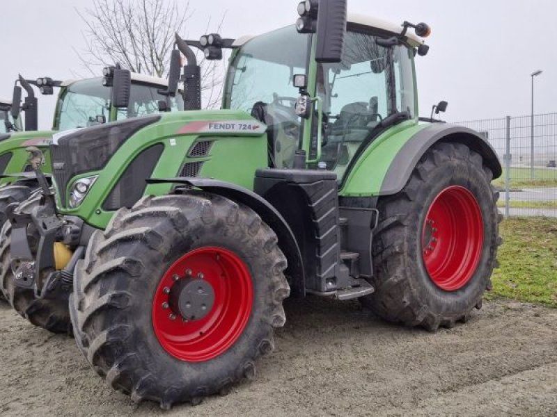 Fendt 724 VARIO S4 PROFI PLUS