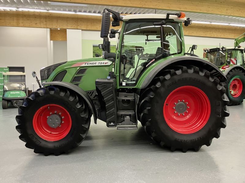 Fendt 724 VARIO S4 PROFI PLUS