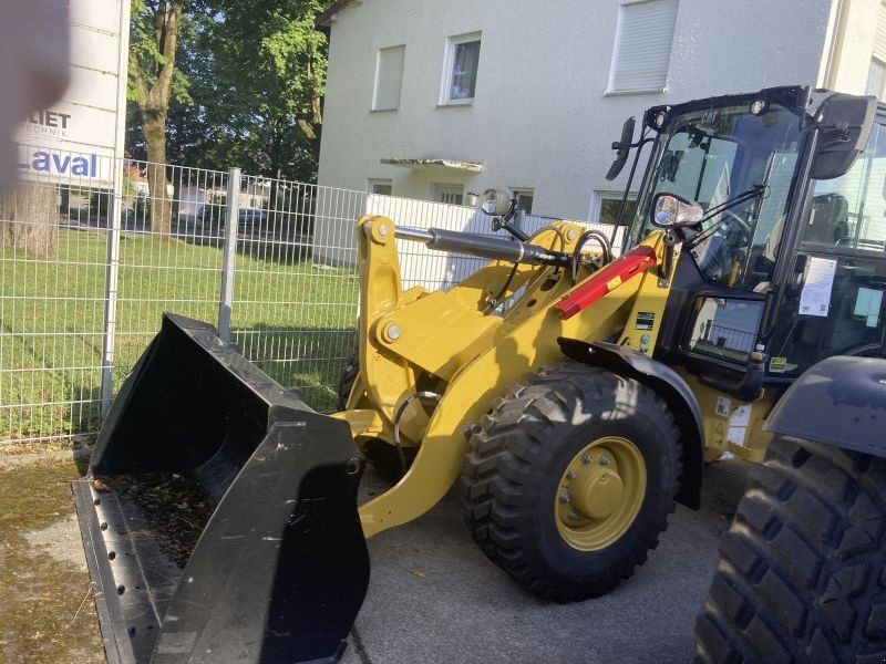 Caterpillar CAT 906-14