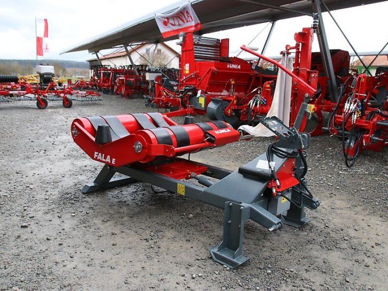 Unia FALA E Rundballen-Wickelgerät