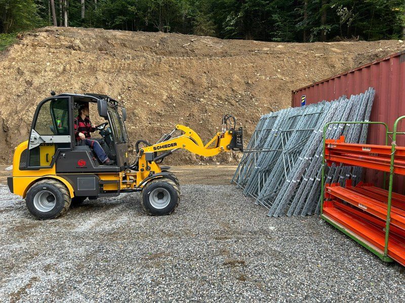 Schieder 780 4WD Hoflader mit Kabine und EURO 5