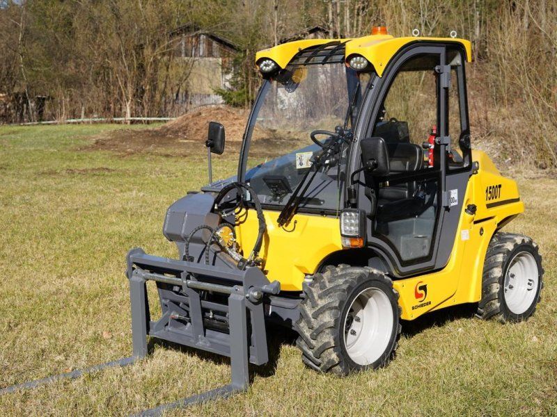 Schieder 4WD /Hoflader1500T mit PERKINS-Motor