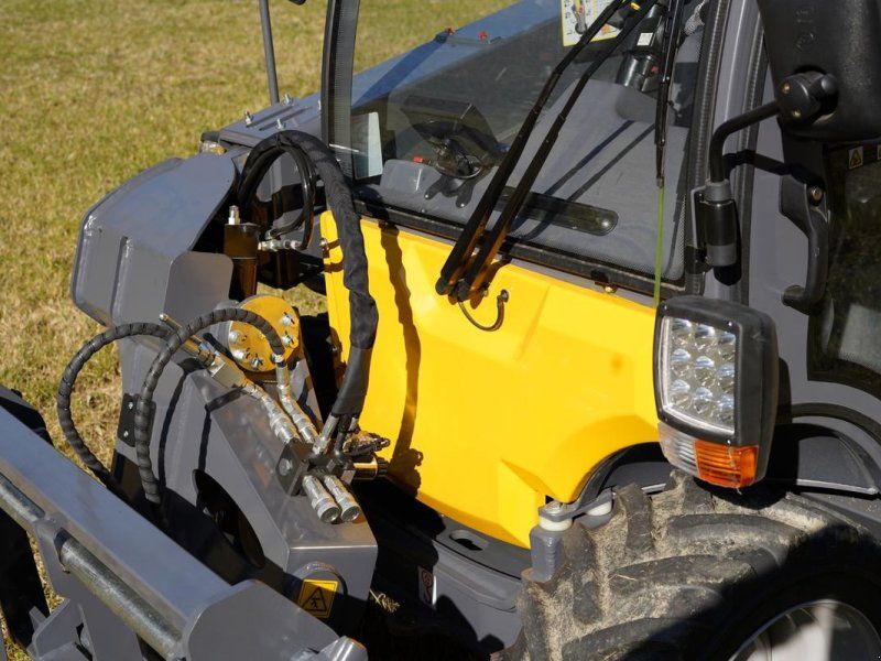 Schieder 4WD /Hoflader1500T mit PERKINS-Motor