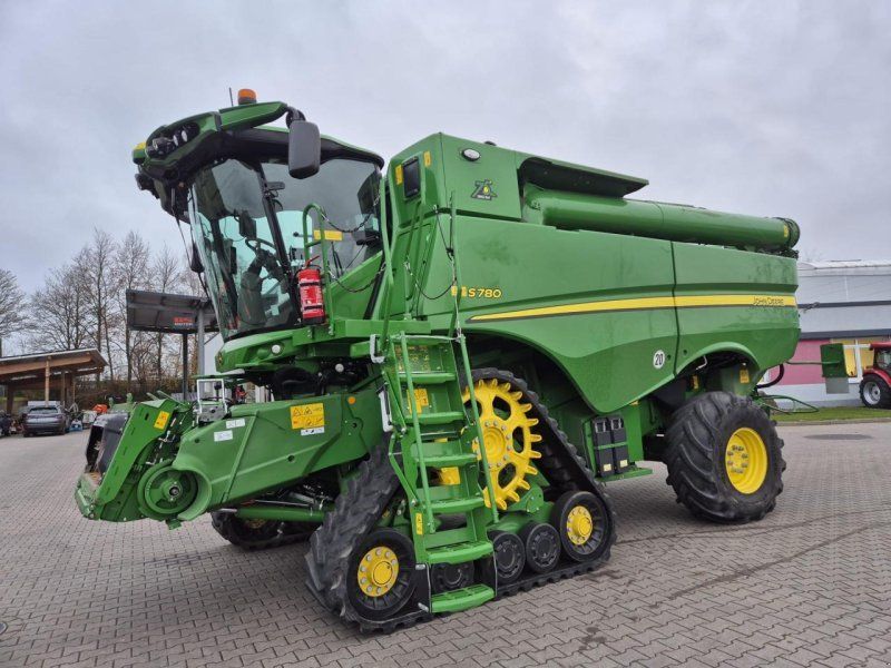 John Deere S780