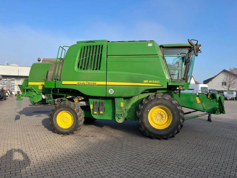 John Deere W540