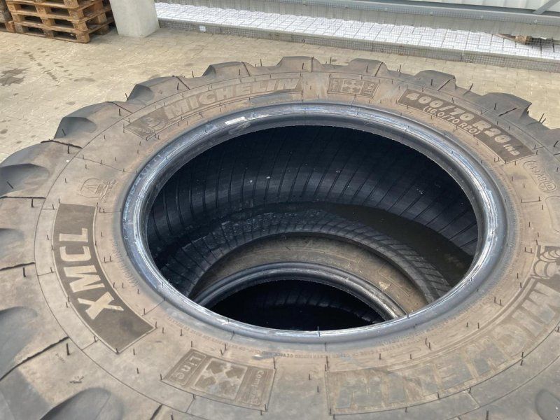 Michelin 400/70R20