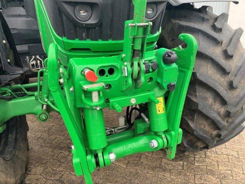 John Deere 6R 250