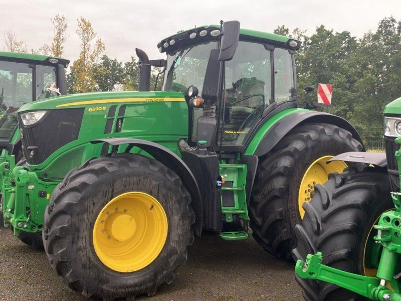 John Deere 6230R