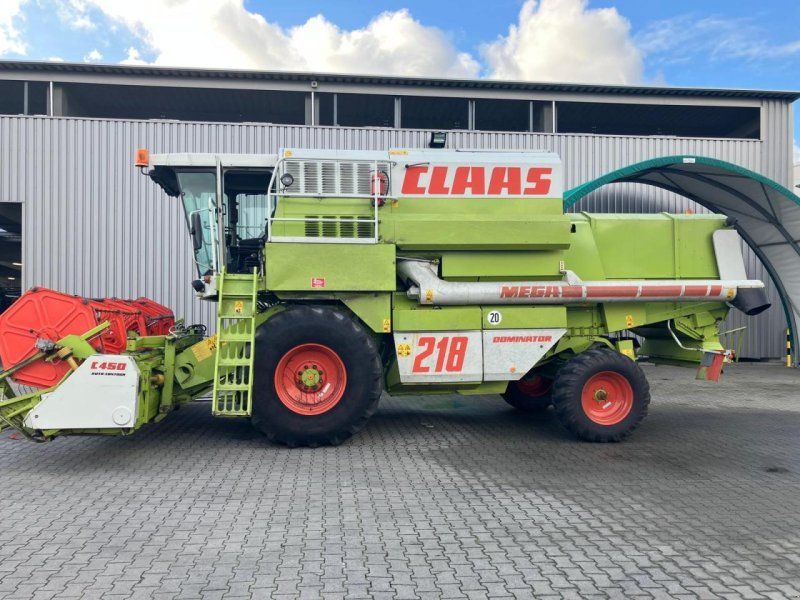 Claas Dominator 218 Mega