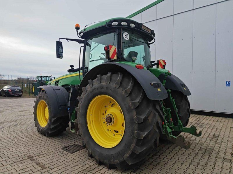 John Deere 8370R