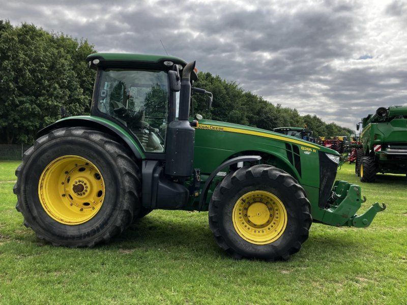 John Deere 8285R