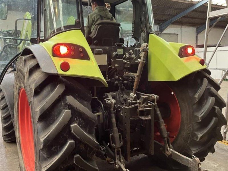 Claas Arion 420