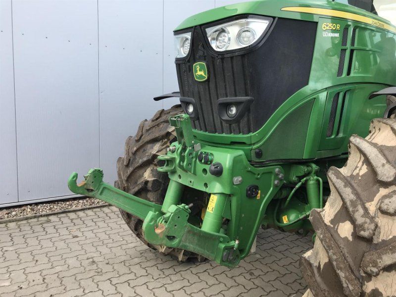 John Deere 6250R