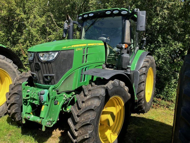 John Deere 6230R