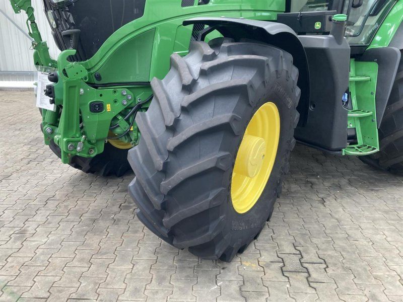 John Deere 6R 185